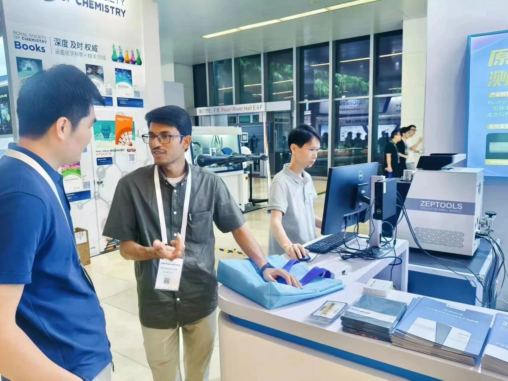 臺(tái)式掃描電鏡 臺(tái)式掃描電鏡